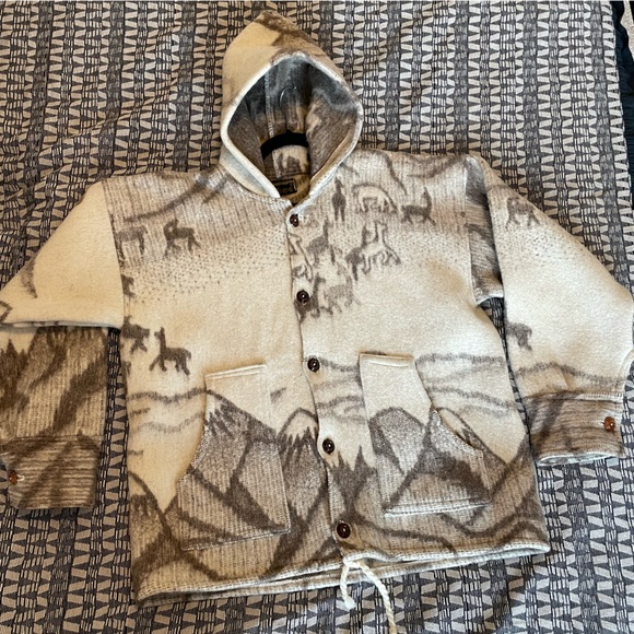 Vintage Ecuador Warm Oversized 100% Virgin Wool Coat - Picture 5 of 13